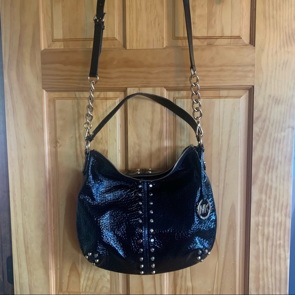 Authentic Michael Kors studded patent leather shoulder bag AP-1207 - Picture 1 of 11